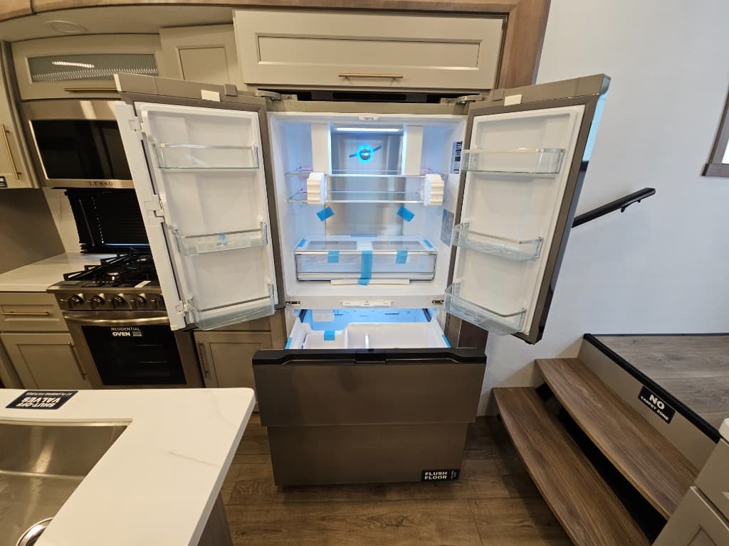 2025 Alliance RV 2025 Alliance RV Paradigm - thumbnail 25