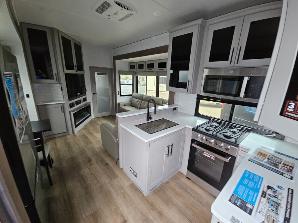 2026 Alliance RV 2026 Alliance RV Valor - thumbnail 36