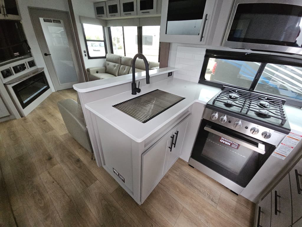 2026 Alliance RV 2026 Alliance RV Valor - thumbnail 43