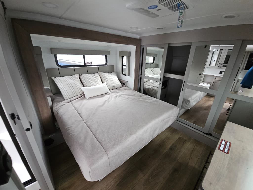 2026 Alliance RV 2026 Alliance RV Valor - thumbnail 50