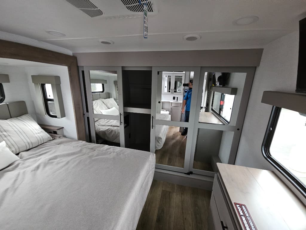 2026 Alliance RV 2026 Alliance RV Valor - thumbnail 52