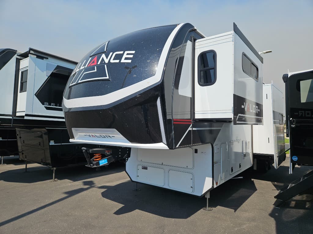 2026 Alliance RV 2026 Alliance RV Valor - thumbnail 6