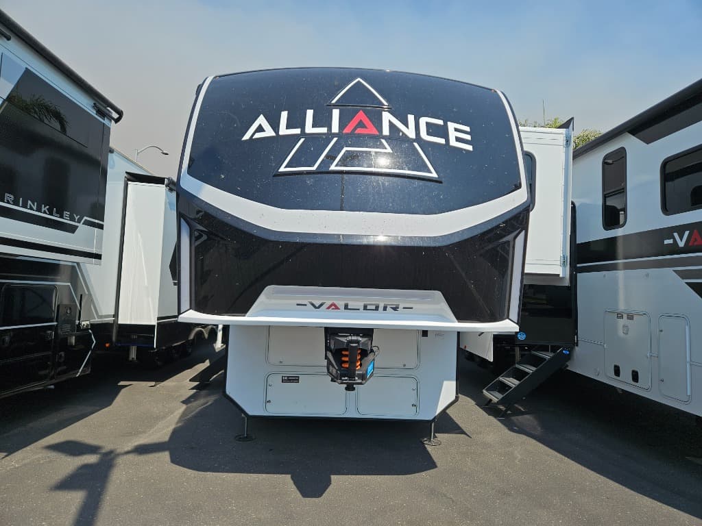 2026 Alliance RV 2026 Alliance RV Valor - thumbnail 7