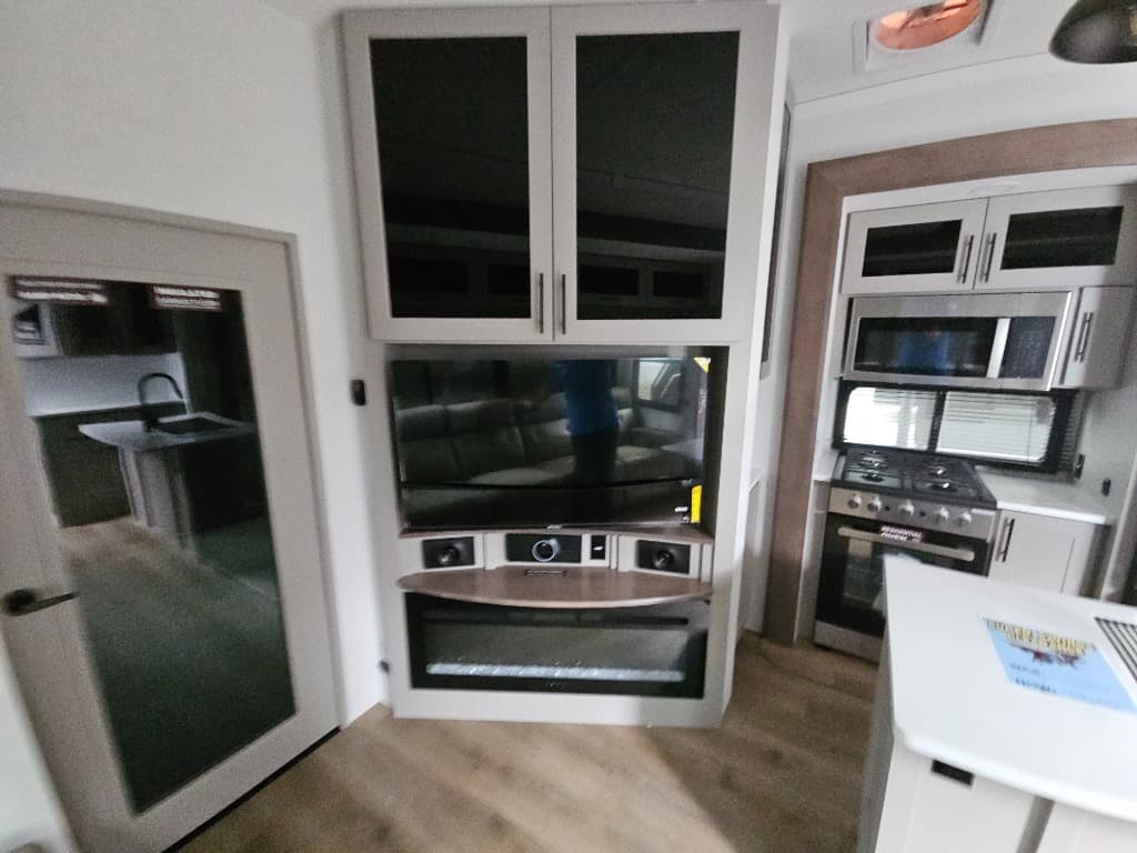 2026 Alliance RV 2026 Alliance RV Valor - thumbnail 35