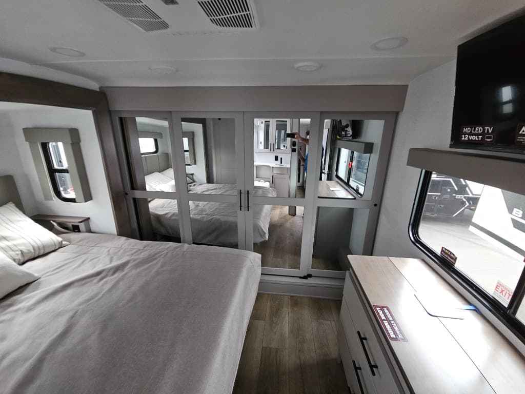 2026 Alliance RV 2026 Alliance RV Valor - thumbnail 43