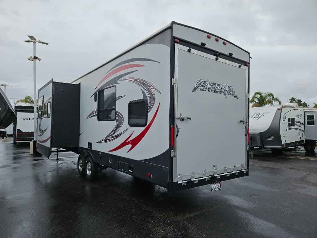 2017 Forest River 2017 Forest River Vengeance - thumbnail 5