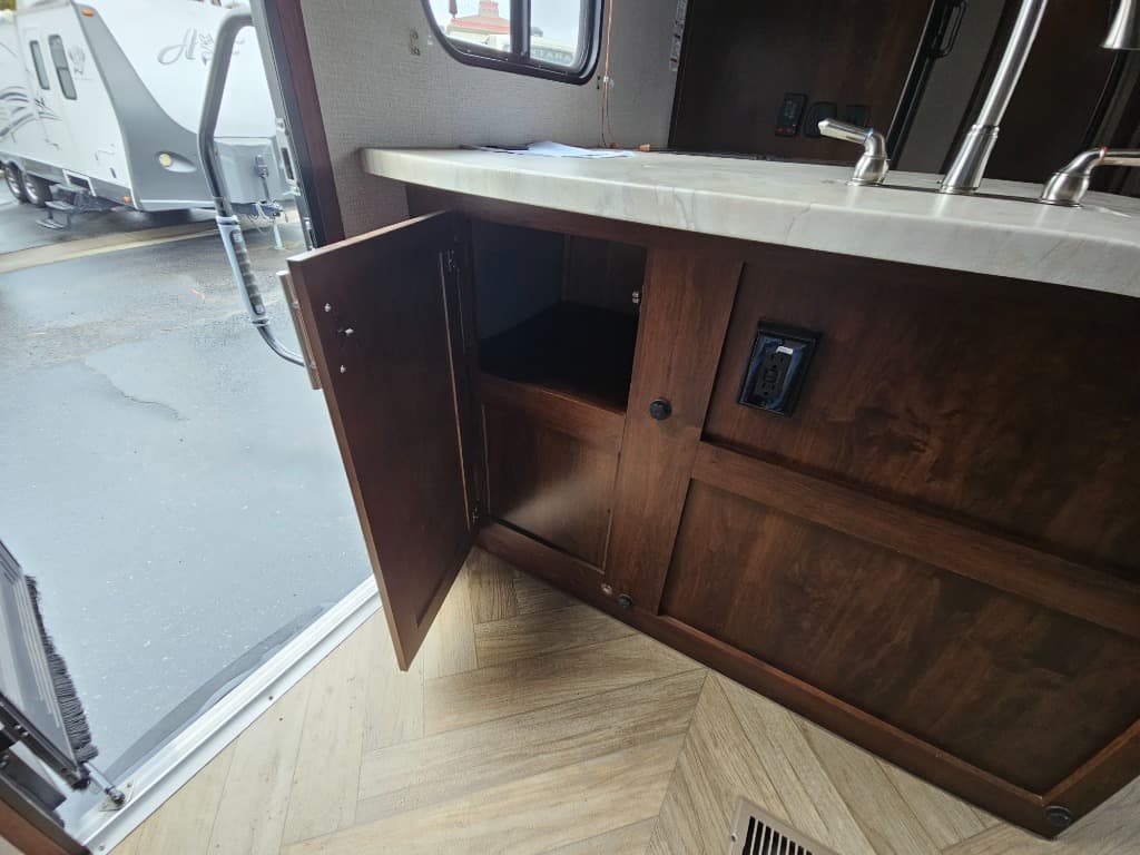 2017 Forest River 2017 Forest River Vengeance - thumbnail 21