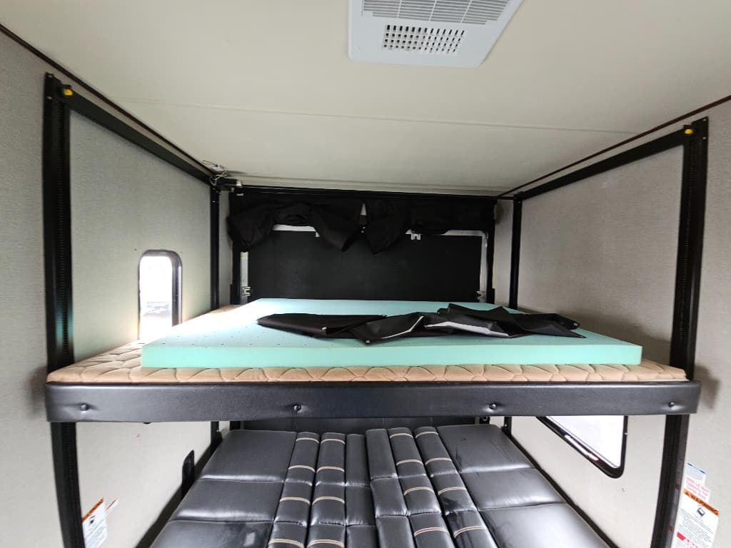 2017 Forest River 2017 Forest River Vengeance - thumbnail 31