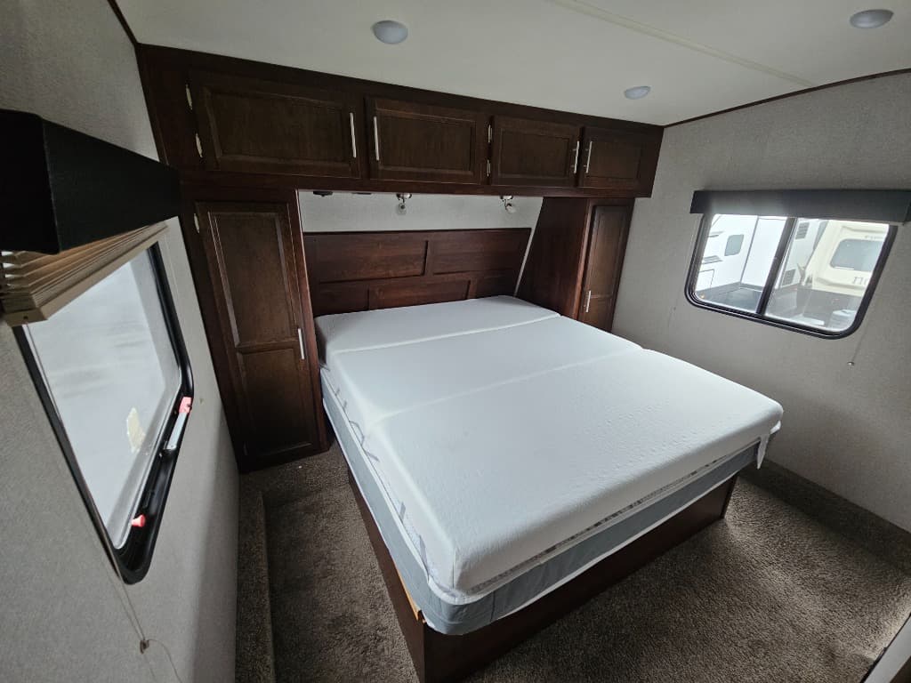 2017 Forest River 2017 Forest River Vengeance - thumbnail 39