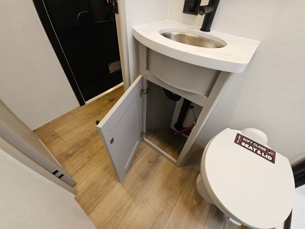 2026 Alliance RV 2026 Alliance RV Valor - thumbnail 34