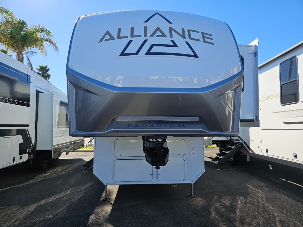 2026 Alliance RV 2026 Alliance RV Paradigm - thumbnail 6