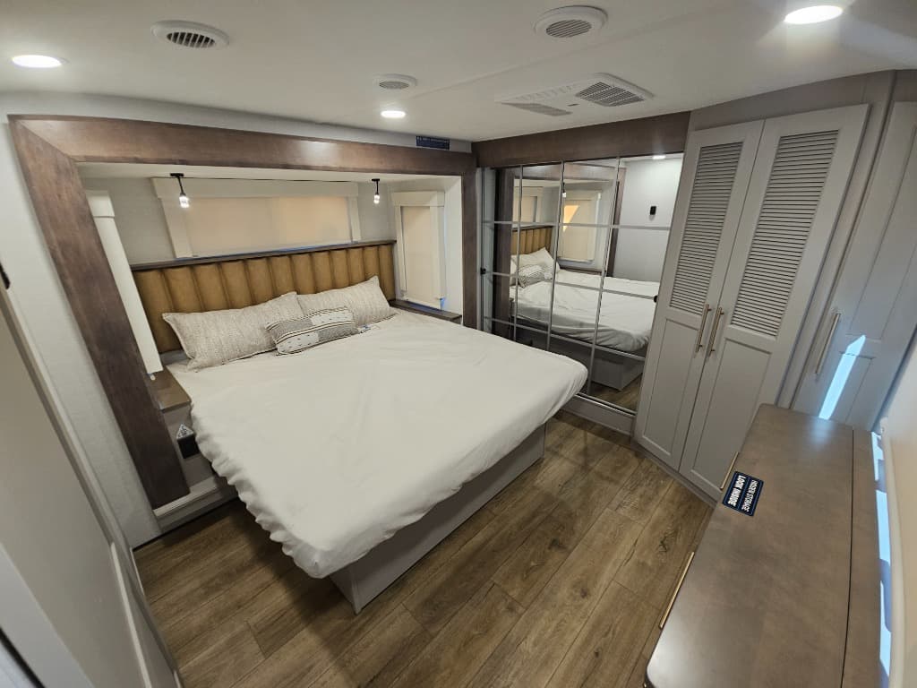 2026 Alliance RV 2026 Alliance RV Paradigm - thumbnail 40