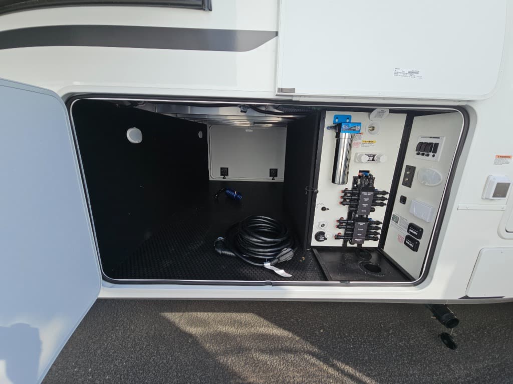 2026 Alliance RV 2026 Alliance RV Paradigm - thumbnail 62