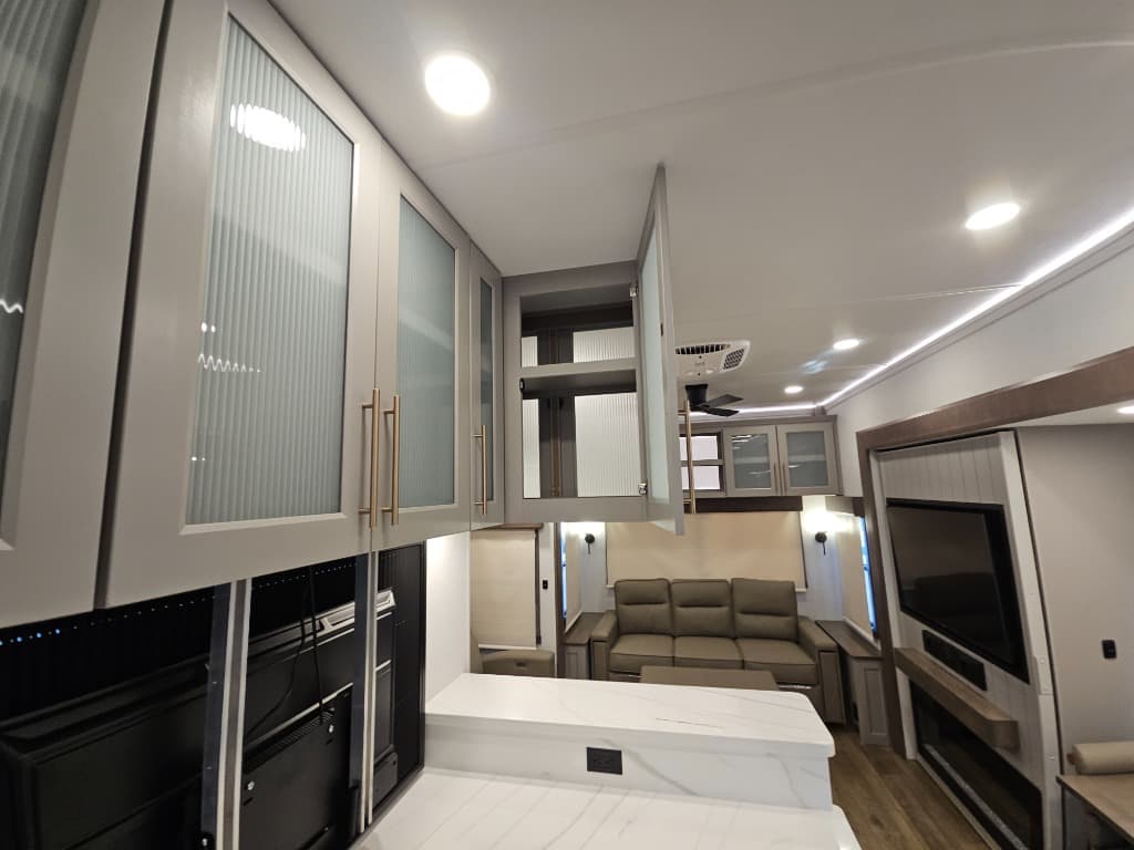 2026 Alliance RV 2026 Alliance RV Paradigm - thumbnail 33