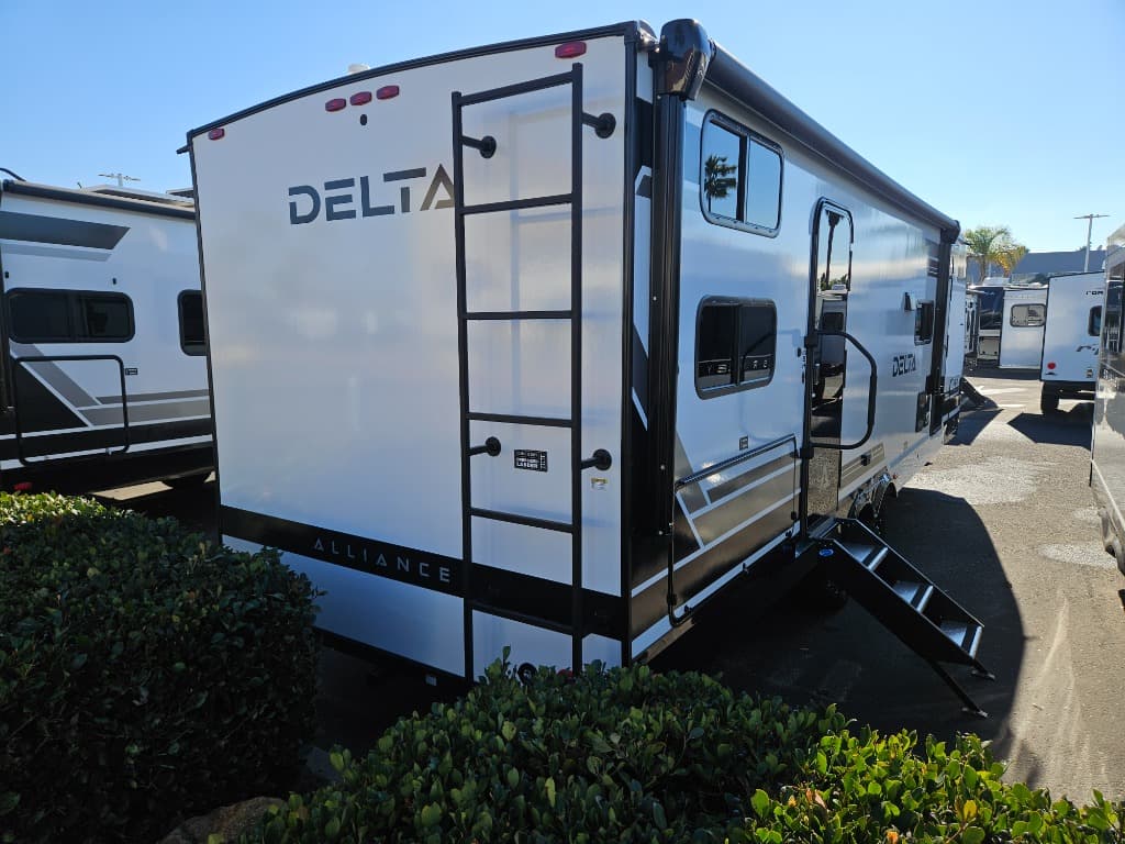 2026 Alliance RV 2026 Alliance RV Delta - thumbnail 3
