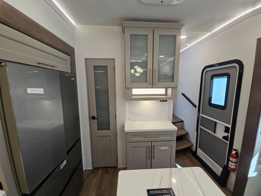 2026 Alliance RV 2026 Alliance RV Paradigm - thumbnail 30