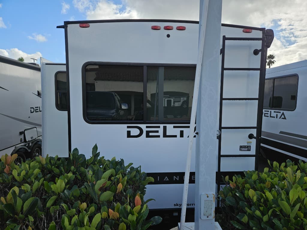 2026 Alliance RV 2026 Alliance RV Delta - thumbnail 3