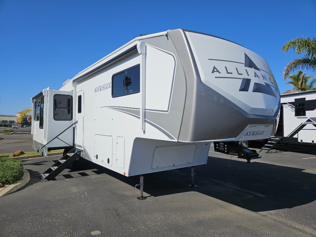 2026 Alliance RV 2026 Alliance RV Avenue - image 1
