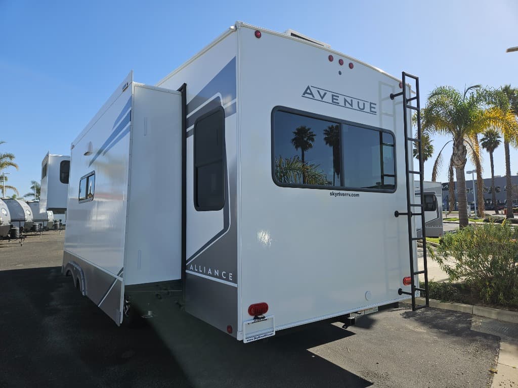 2026 Alliance RV 2026 Alliance RV Avenue - thumbnail 5