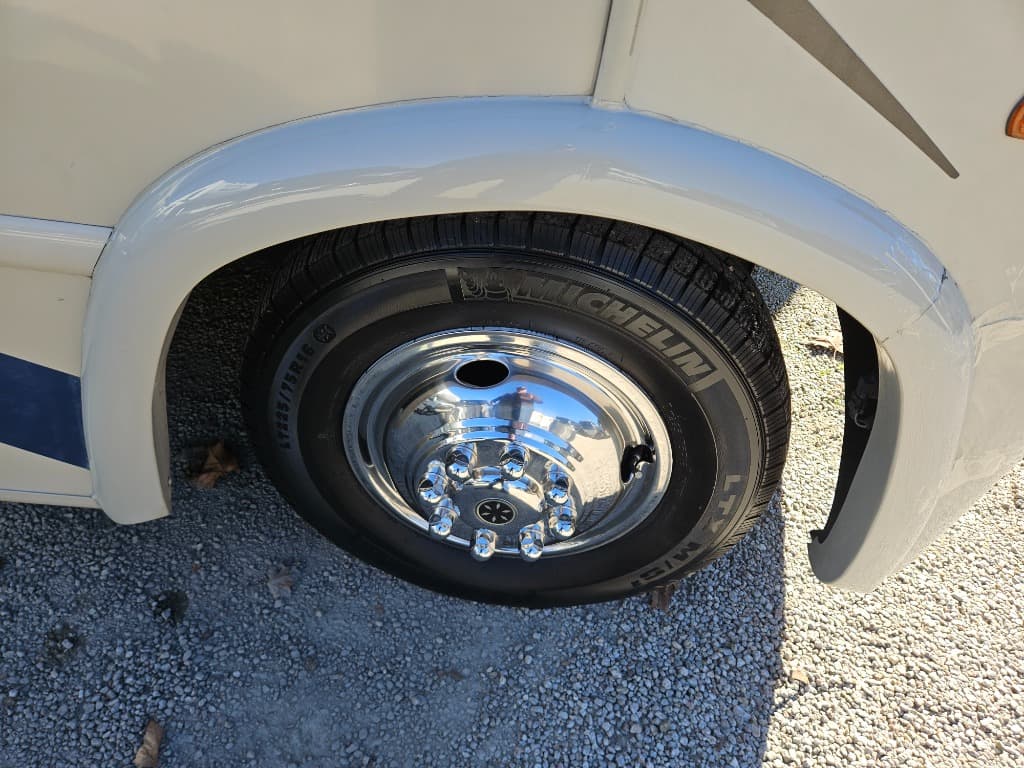 2017 Thor Motor Coach 2017 Thor Motor Coach Axis - thumbnail 38