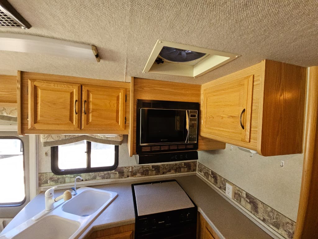 2001 Fleetwood 2001 Fleetwood Bounder - thumbnail 37