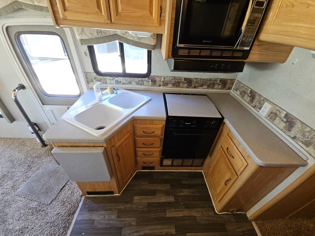 2001 Fleetwood 2001 Fleetwood Bounder - thumbnail 38