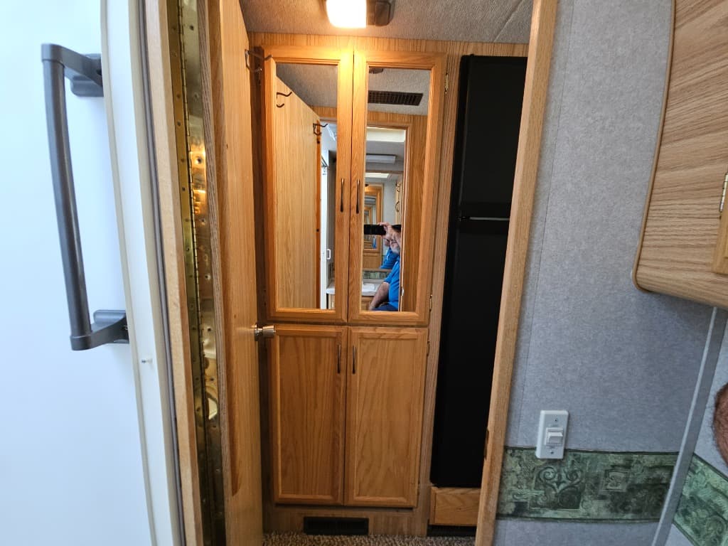 2001 Fleetwood 2001 Fleetwood Bounder - thumbnail 42