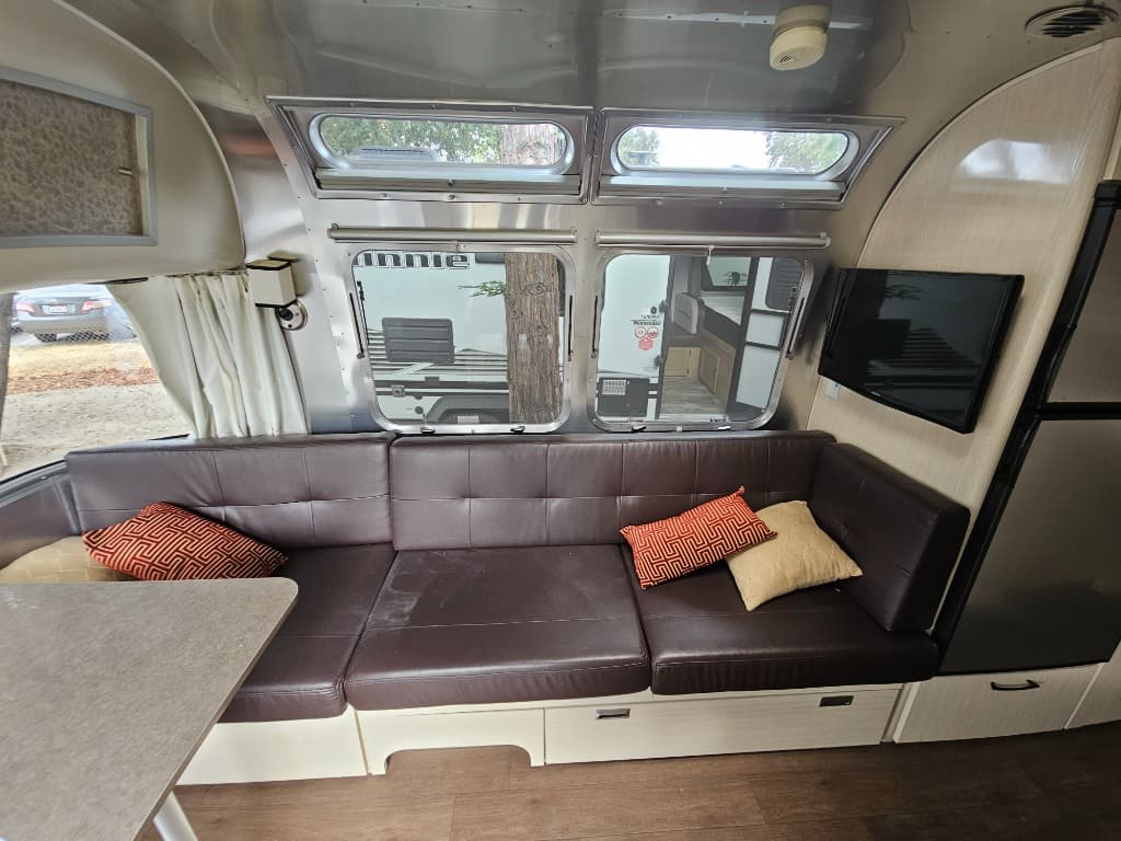 2018 Airstream 2018 Airstream International Signature - thumbnail 11