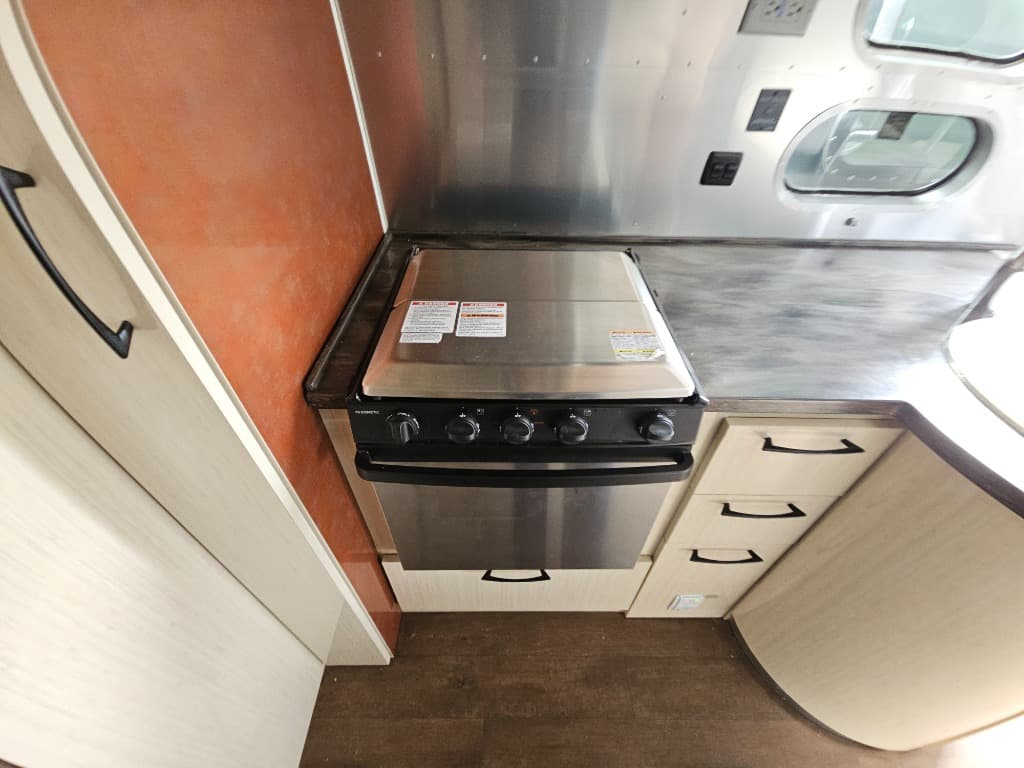 2018 Airstream 2018 Airstream International Signature - thumbnail 16