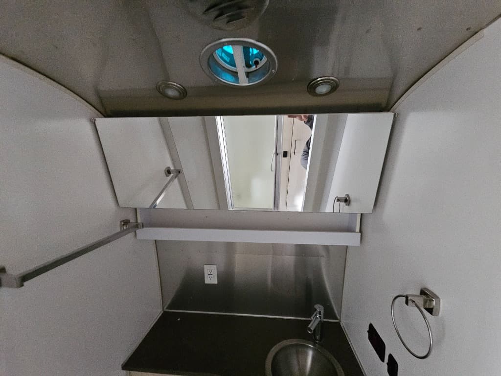 2018 Airstream 2018 Airstream International Signature - thumbnail 23