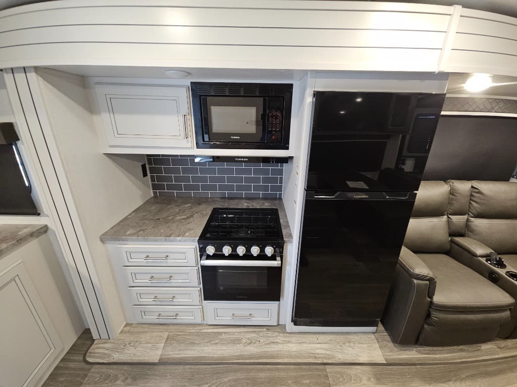 2024 Keystone RV 2024 Keystone RV Cougar Half-Ton - thumbnail 20