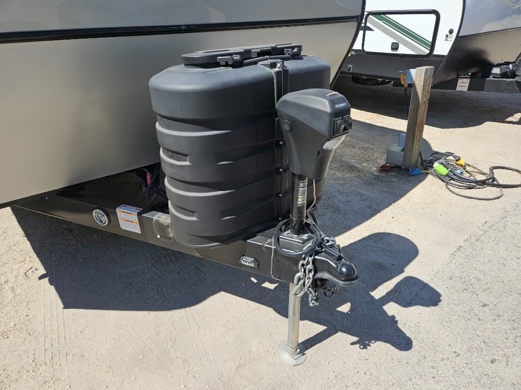 2024 Keystone RV 2024 Keystone RV Cougar Half-Ton - thumbnail 39