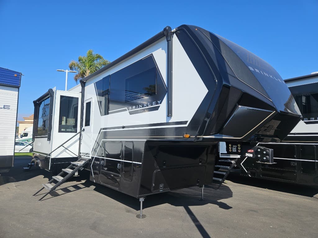 2026 Brinkley RV 2026 Brinkley RV Model G - image 1