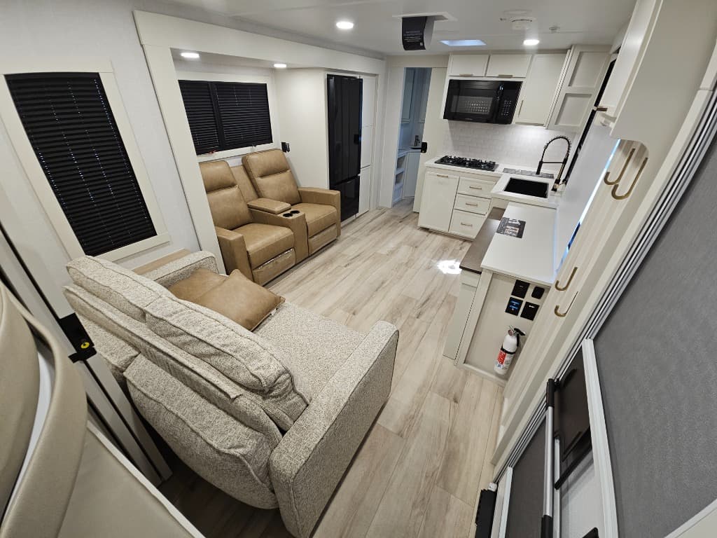 2026 Brinkley RV 2026 Brinkley RV Model I - thumbnail 7