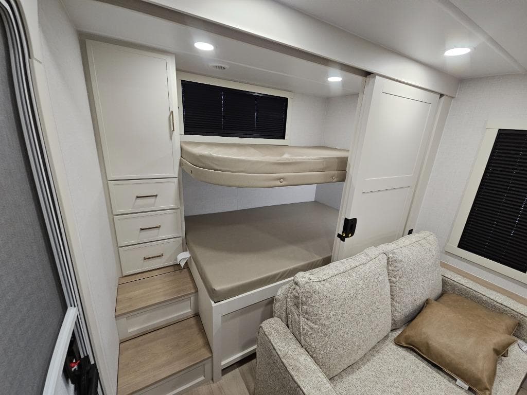 2026 Brinkley RV 2026 Brinkley RV Model I - thumbnail 10