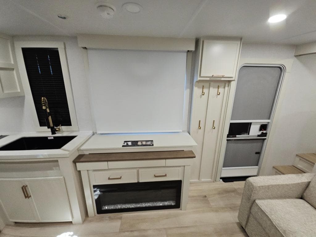 2026 Brinkley RV 2026 Brinkley RV Model I - thumbnail 16