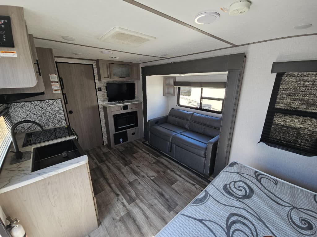 2023 Dutchmen 2023 Dutchmen Coleman Light - thumbnail 8