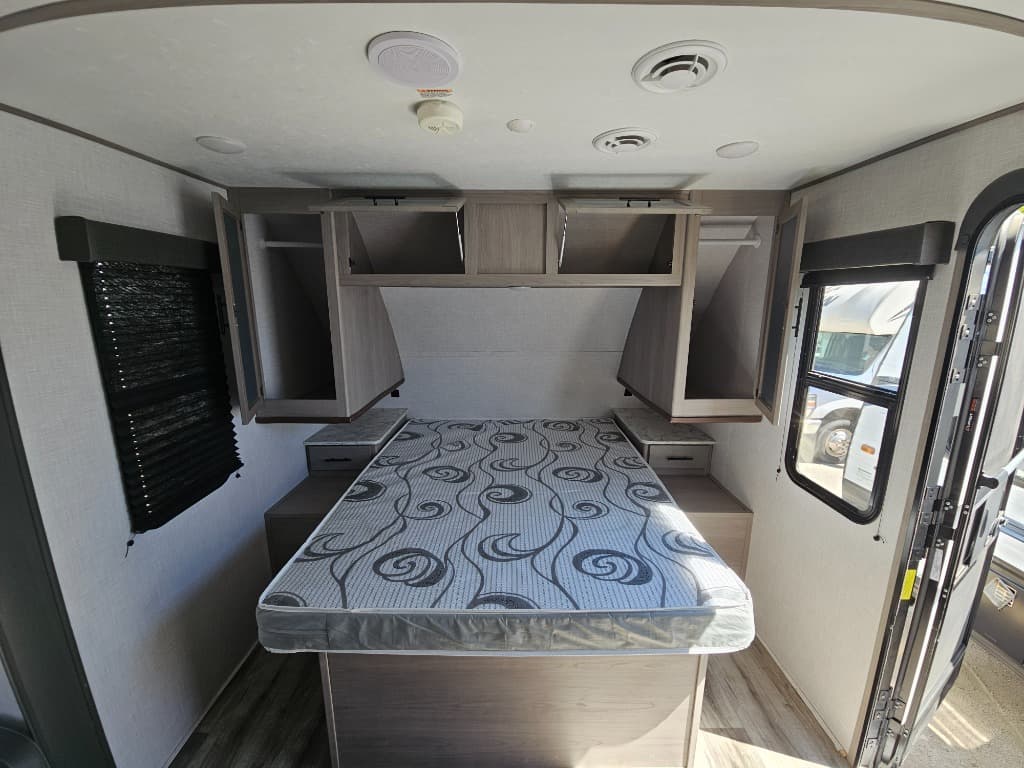 2023 Dutchmen 2023 Dutchmen Coleman Light - thumbnail 11