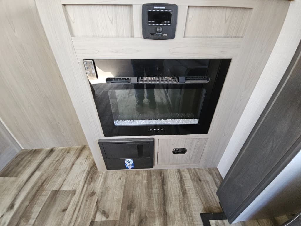 2023 Dutchmen 2023 Dutchmen Coleman Light - thumbnail 17