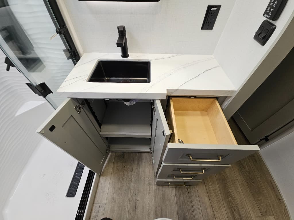 2026 Brinkley RV 2026 Brinkley RV Model G - thumbnail 38