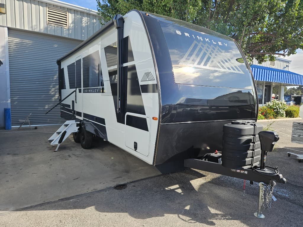2026 Brinkley RV Model I 235
