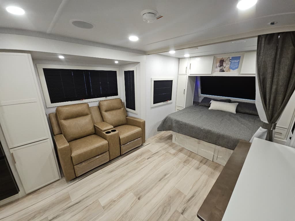 2026 Brinkley RV 2026 Brinkley RV Model I - thumbnail 8