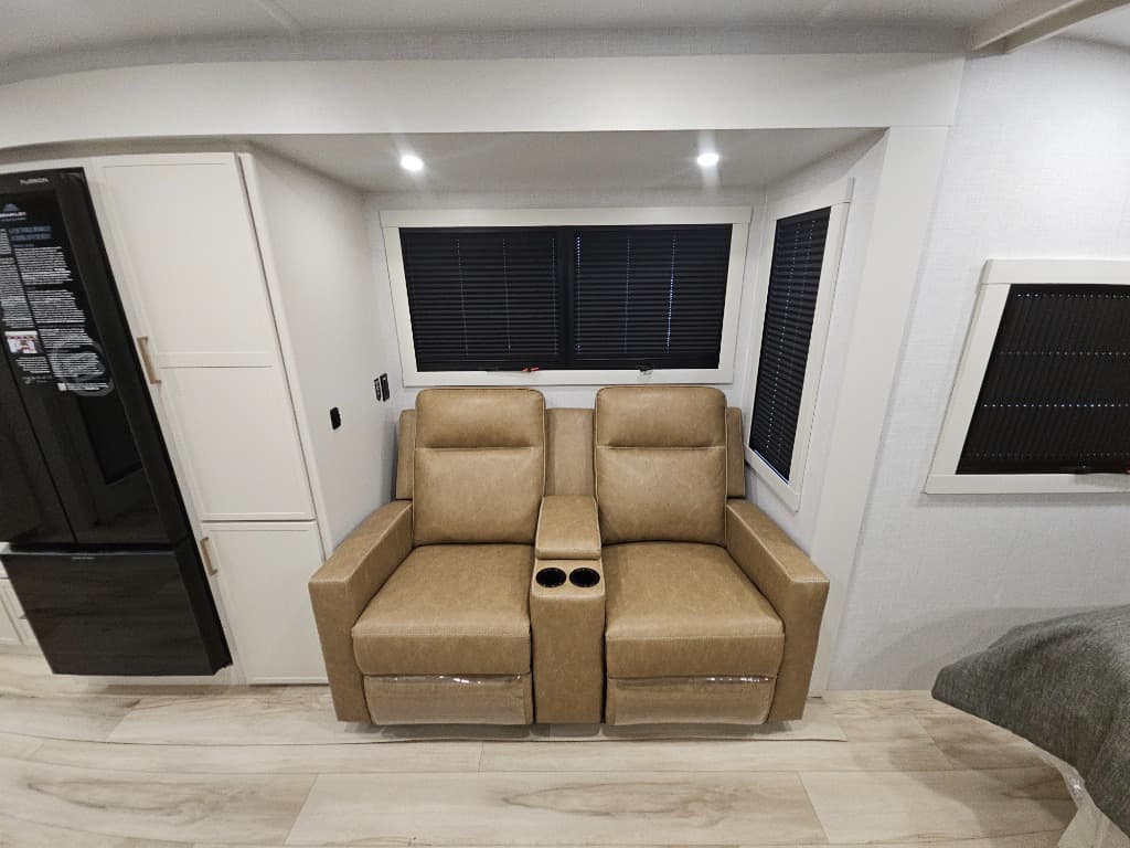 2026 Brinkley RV 2026 Brinkley RV Model I - thumbnail 9