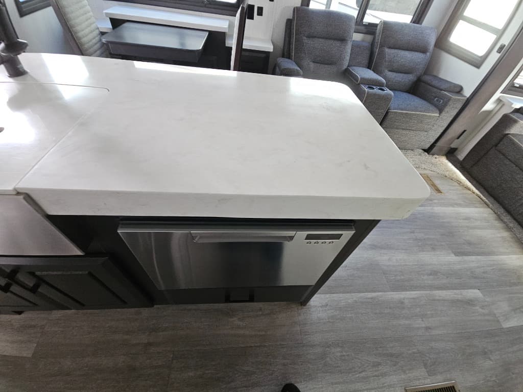 2023 DRV 2023 DRV Mobile Suites MS - thumbnail 29