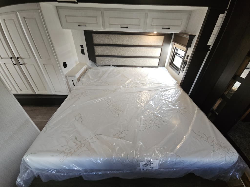 2023 DRV 2023 DRV Mobile Suites MS - thumbnail 43