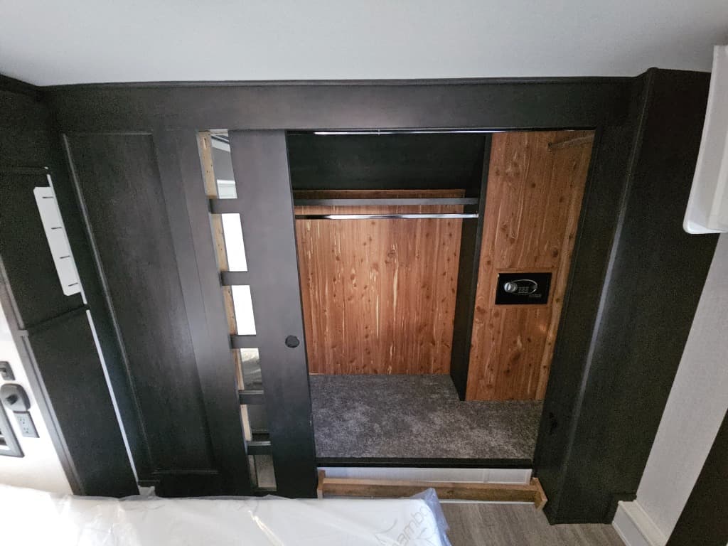 2023 DRV 2023 DRV Mobile Suites MS - thumbnail 44