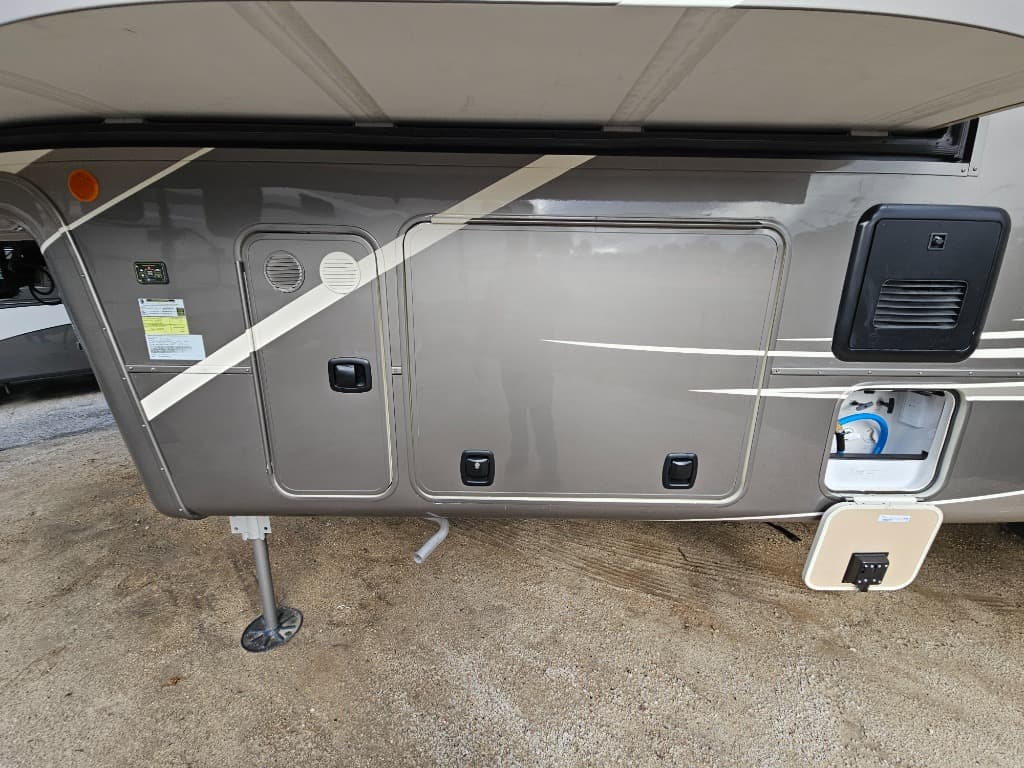 2023 DRV 2023 DRV Mobile Suites MS - thumbnail 60