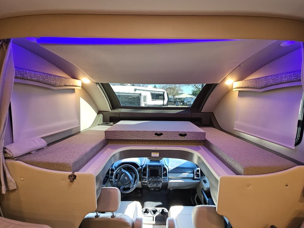 2024 Thor Motor Coach 2024 Thor Motor Coach Omni - thumbnail 10