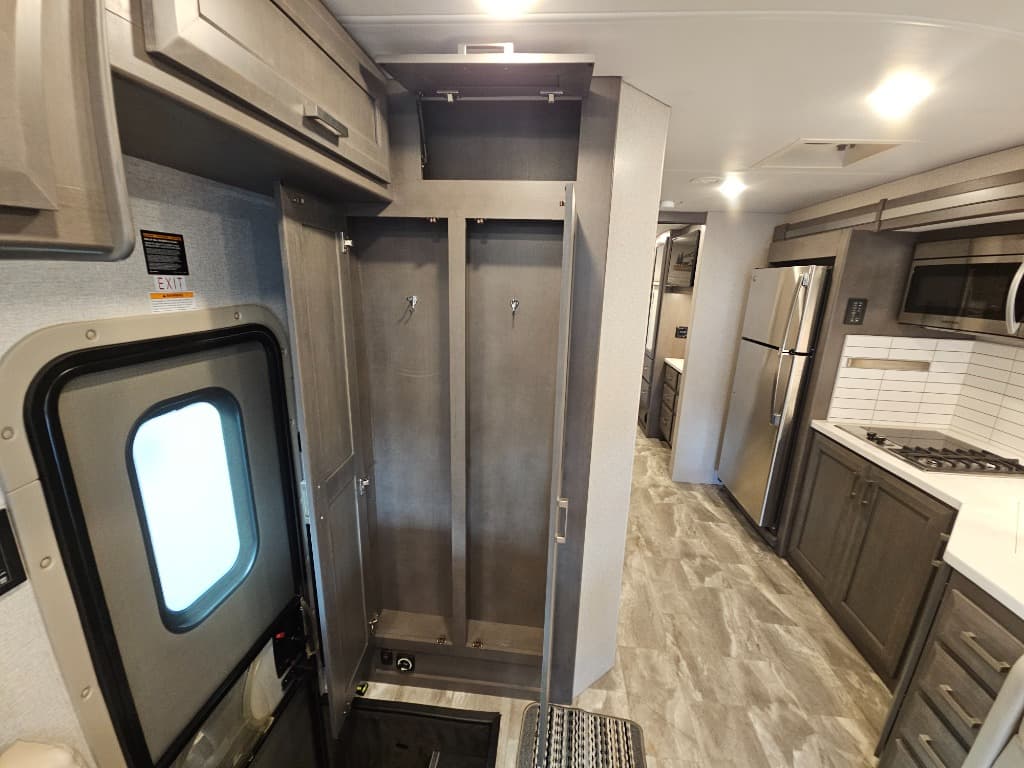 2024 Thor Motor Coach 2024 Thor Motor Coach Omni - thumbnail 22