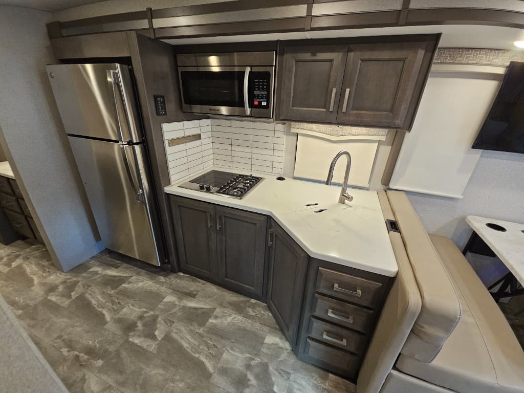 2024 Thor Motor Coach 2024 Thor Motor Coach Omni - thumbnail 23